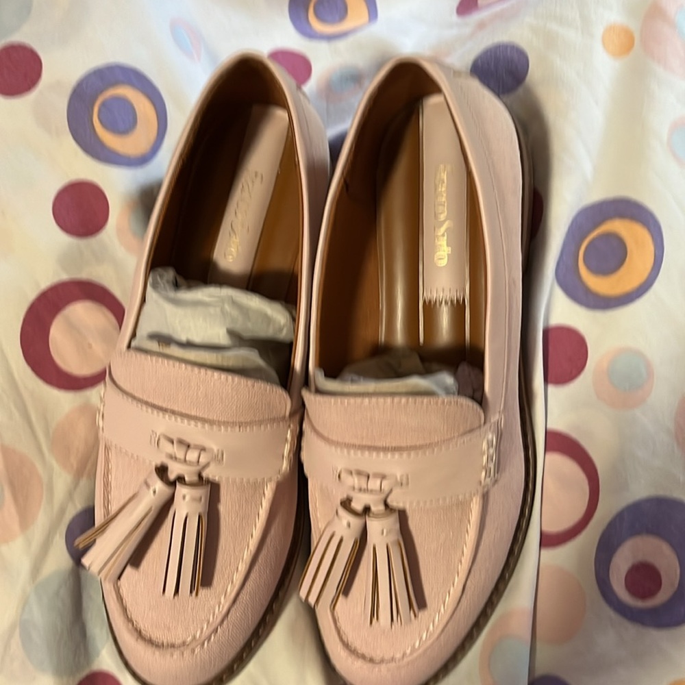 Shoes - Picture 7 of 12